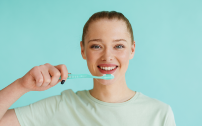 How to Choose the Right Toothbrush and Toothpaste